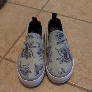 Airwalk Blue Floral Kids Slip-On Sneakers